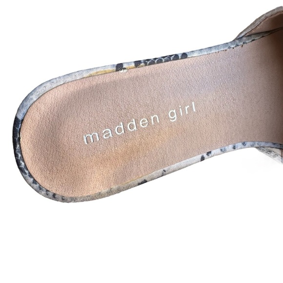 Madden Girl Tania Snake Skin Print Studded Mules in Size 9 - Picture 5 of 8